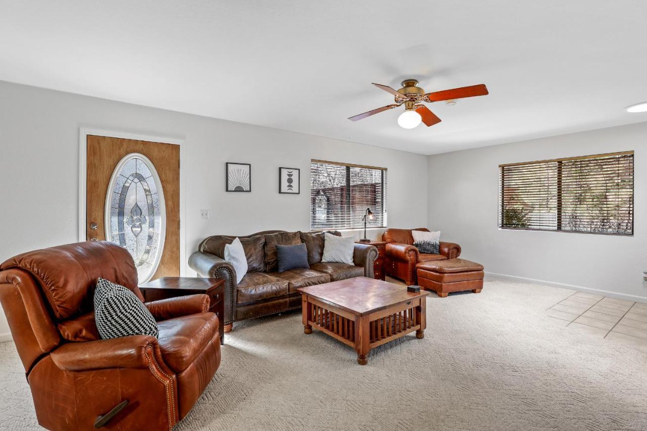 Captivating Continental Country Club Retreat With 4 Bdr And Spacious Deck! Flagstaff Exterior foto