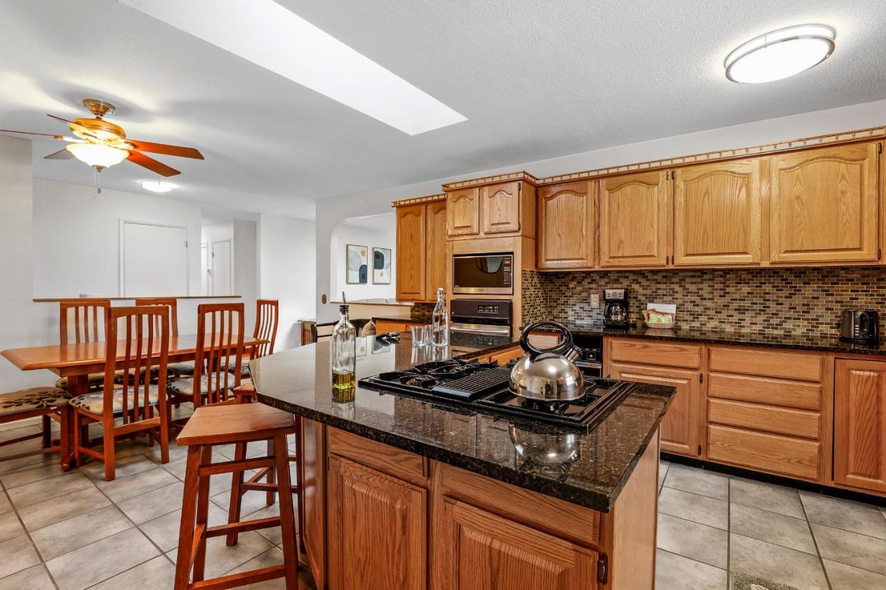 Captivating Continental Country Club Retreat With 4 Bdr And Spacious Deck! Flagstaff Exterior foto